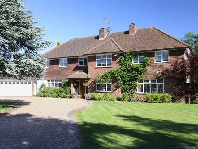 House for rent in Hatching Green, Five Acres