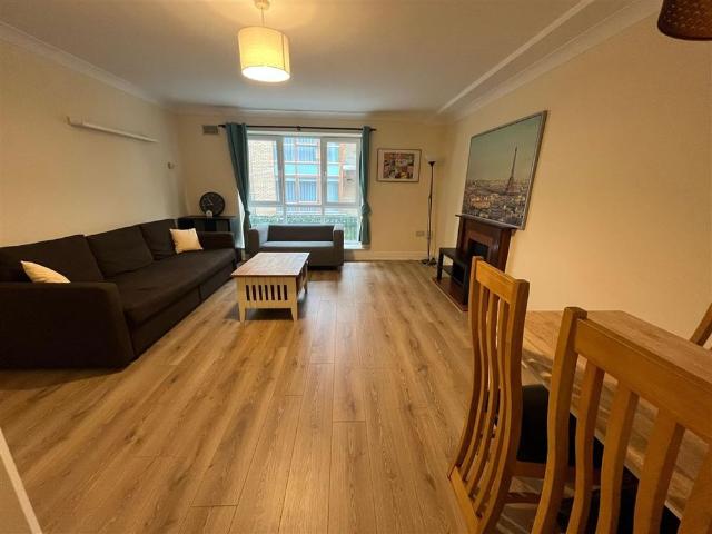 Apartment to rent in Bluebell, North Tipperary