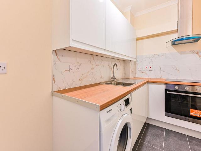 Apartment for rent in London Borough of Ealing, Greater London