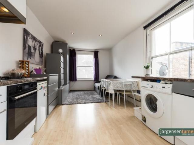 Studio for rent in London Borough of Ealing, Greater London