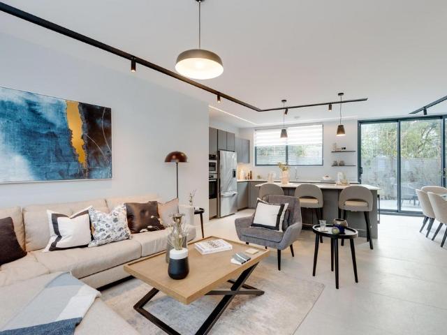 House for rent in Childs Hill, Greater London