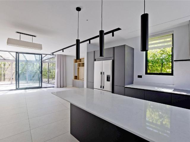 House for rent in Golders Green, Greater London