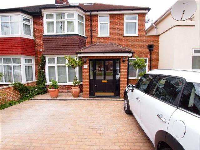Apartment for rent in Golders Green, Greater London