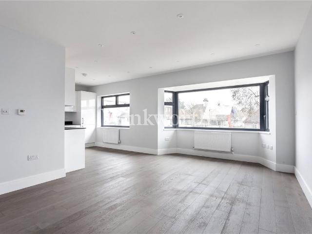House for rent in Golders Green, Greater London