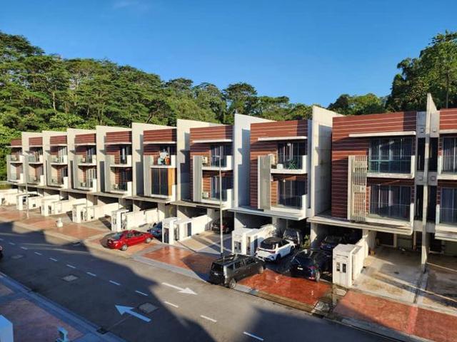 Townhouse for rent in Petaling, Damansara Damai
