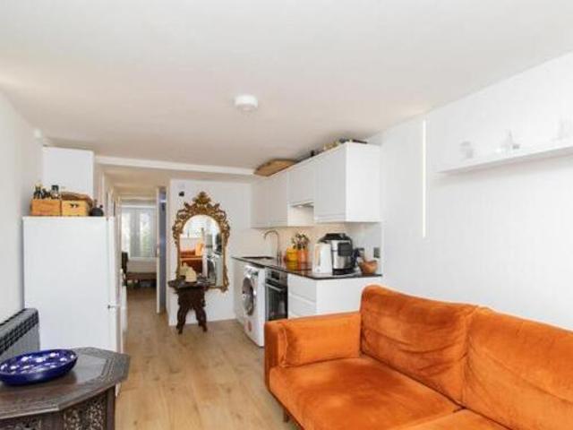 House for sale in Upton, Acol