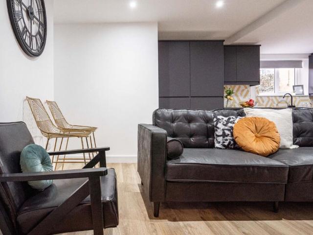 Room for rent in Sleepers' Hill, Hampshire