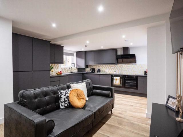 Room for rent in Sleepers' Hill, Hampshire