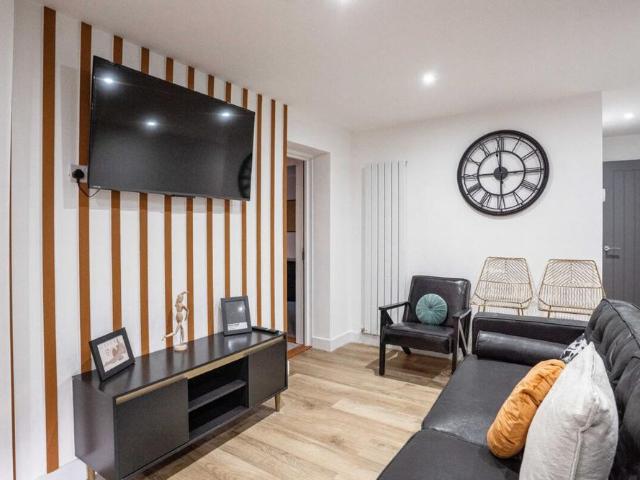 Room for rent in Sleepers' Hill, Hampshire