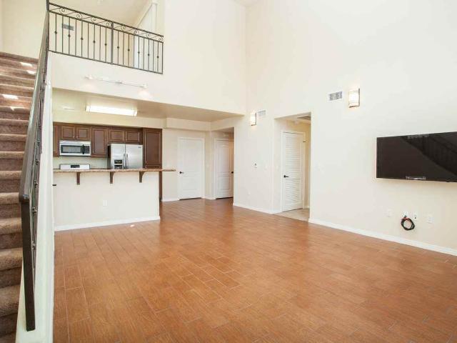 Apartment for rent in Canoga Park, California
