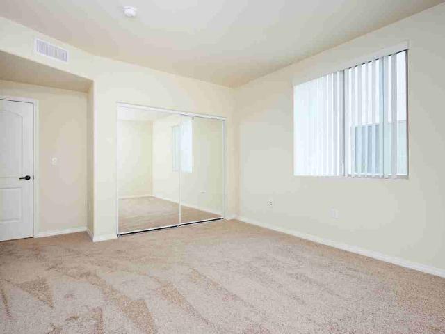 Apartment for rent in Canoga Park, California
