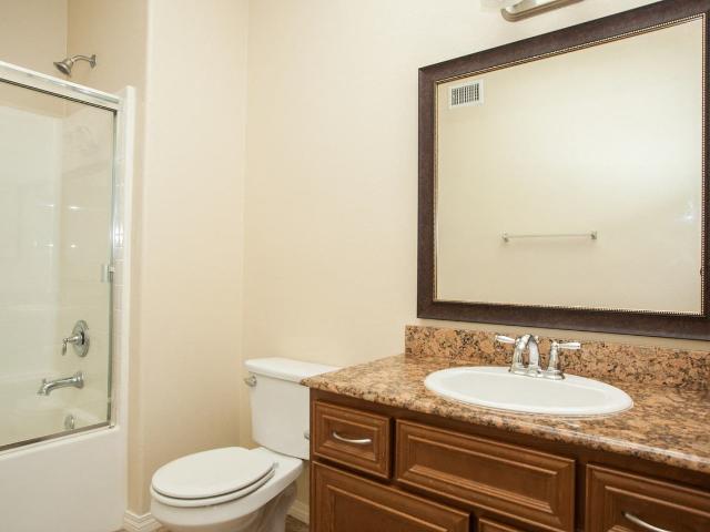 Apartment for rent in Canoga Park, California