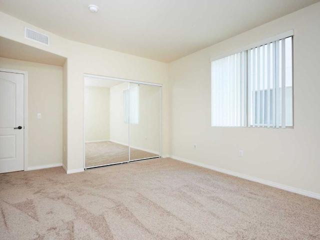 Apartment for rent in Canoga Park, California