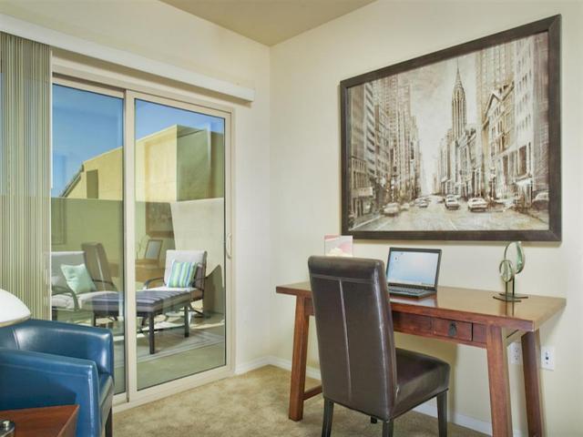 Apartment for rent in Canoga Park, California