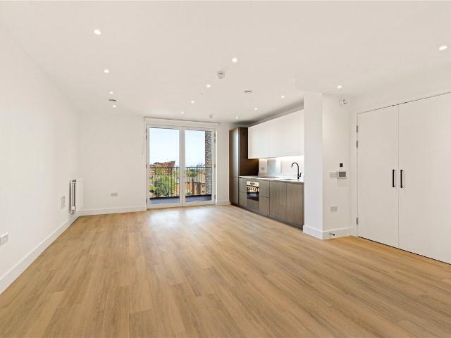 Studio for rent in London Borough of Ealing, Greater London