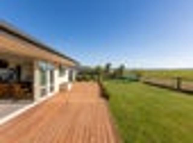 House for sale in Charing Cross, Canterbury