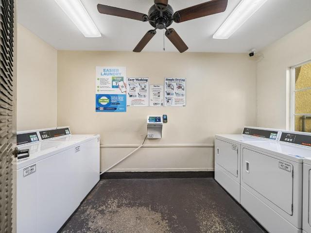 Apartment for rent in Van Nuys Neighborhood Council District, Canoga Park