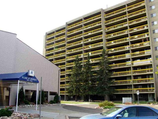Apartment for rent in Wedgewood, Alberta