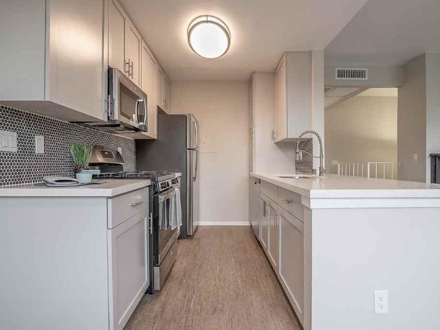 Apartment for rent in Burbank, California