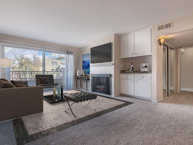 Apartment for rent in Burbank, California
