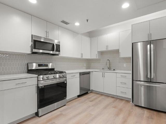 Apartment for rent in Burbank, California