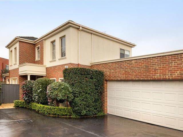 Townhouse for sale in Camerons Creek, Victoria