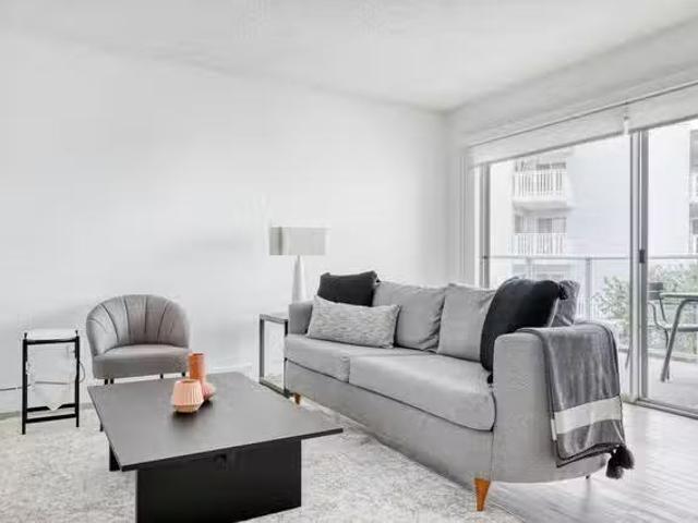 Apartment for rent in Redondo Beach, California