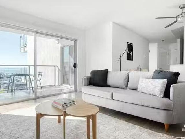 Apartment for rent in Redondo Beach, California