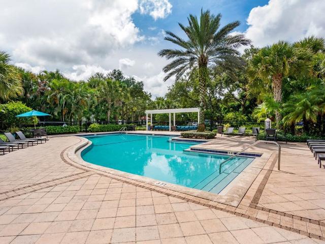Apartment for rent in Parkland