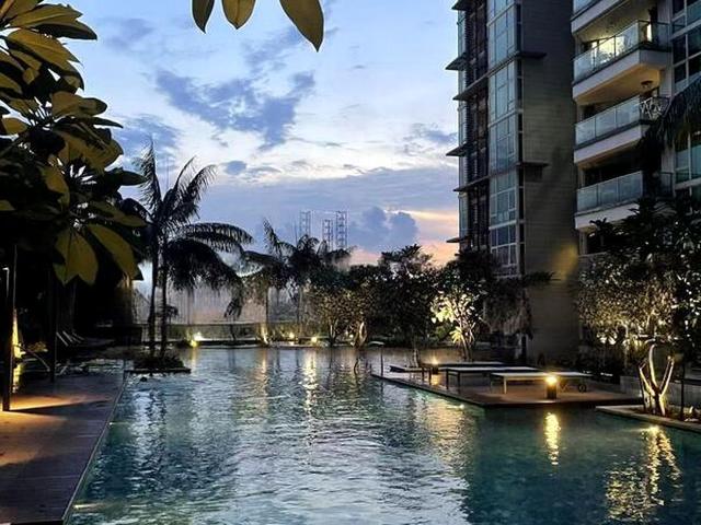Condominium for sale in Clementi, 21 Central West
