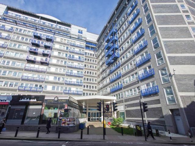Apartment for rent in Callis Yard, Greater London