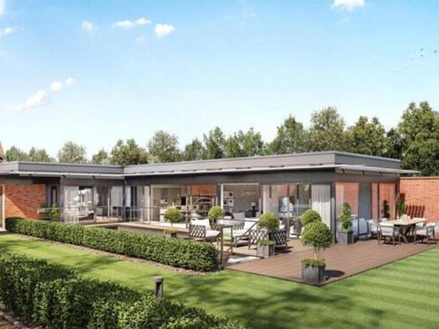 House for sale in Potters Bar, Isle Of Man
