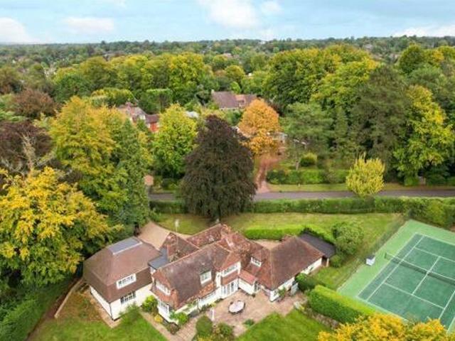 House for sale in Ashtead, Mole Valley