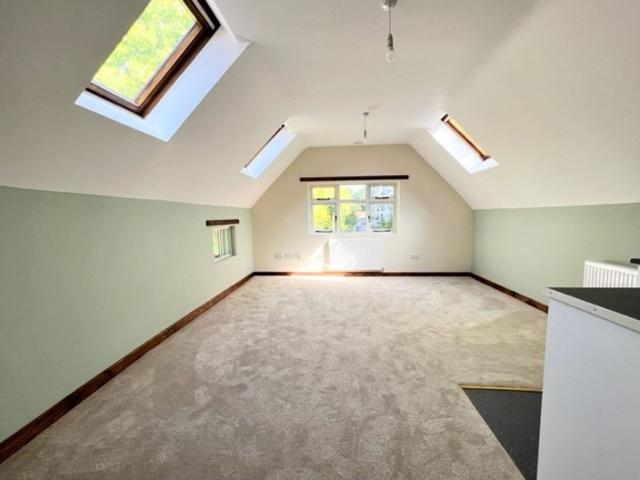 Apartment for rent in Allington, Midway