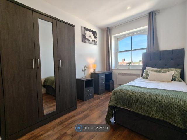 Studio for rent in Joiner's Square, Hanley