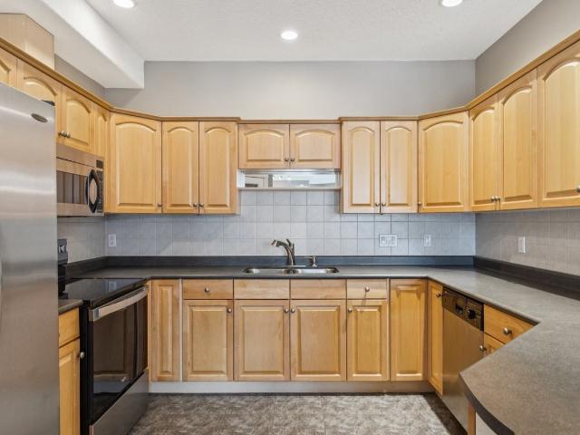 Apartment for rent in Wedgewood, Alberta