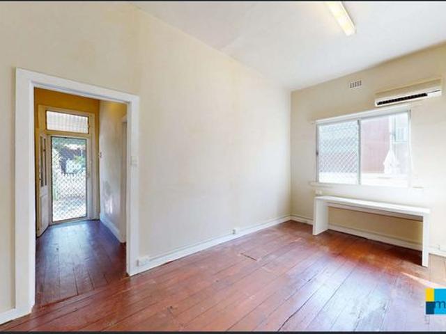 House for rent in West Leederville, Town of Cambridge