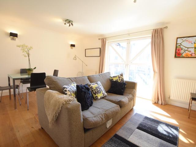 Apartment for rent in Kensal Town, Bayswater