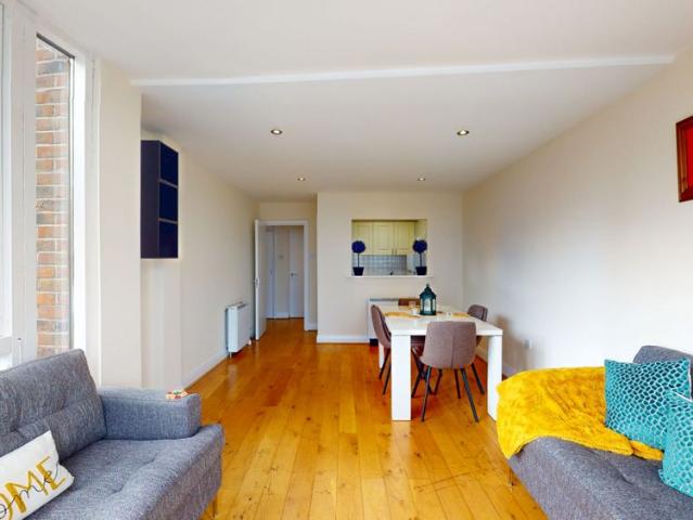 Apartment to rent in Bluebell, North Tipperary