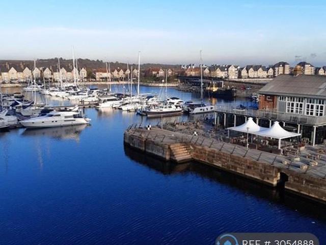 Apartment for rent in Brompton, Gillingham