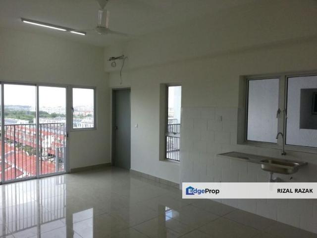 Condominium for sale in Lake Vista, Majlis Bandaraya Subang Jaya