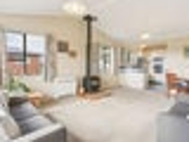House for sale in Otakou