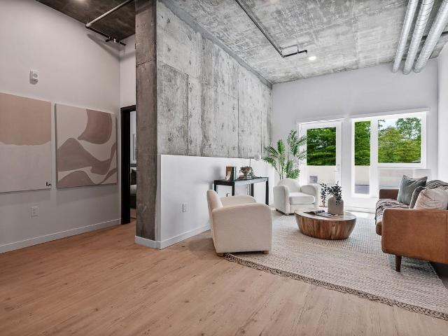 Apartment for rent in Canoga Park, California