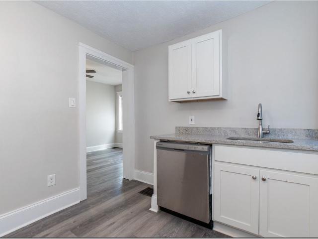 Apartment for rent in Detroit - Shoreway, Cleveland