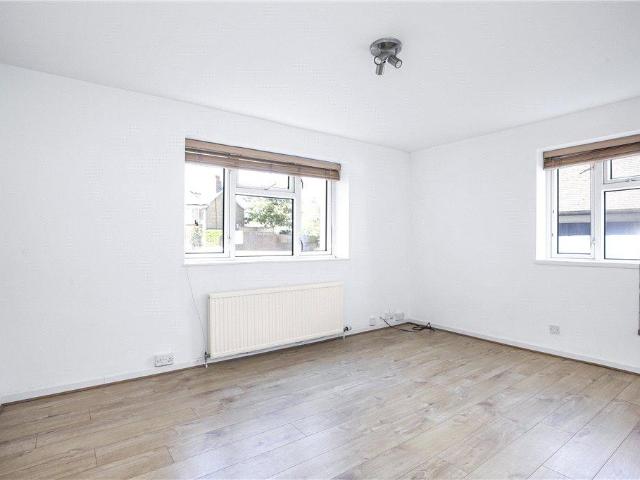 Apartment for rent in East Sheen, Greater London