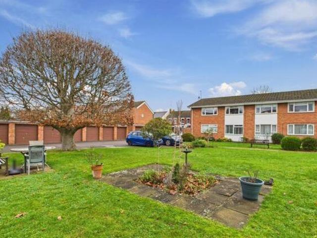 House for sale in Gloucester, Gloucestershire