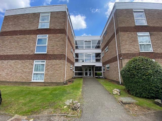 Apartment for rent in Four Oaks, Birmingham