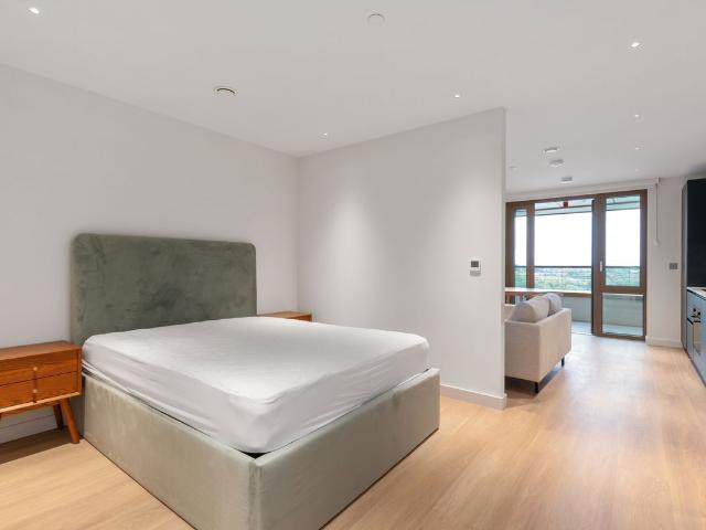Apartment for rent in London Borough of Ealing, Greater London
