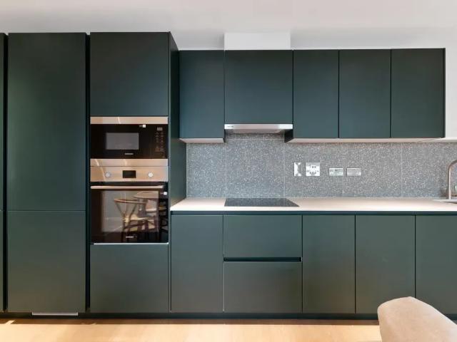 Apartment for rent in London Borough of Ealing, Greenford