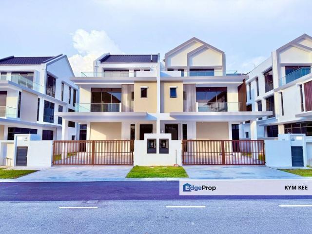 House for sale in Pulai, Bukit Ledang